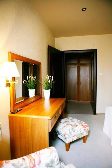 Фото номера Апартаменты с 1 спальней с диваном-кроватью. Отель Hotel Zorza г. Намыслув 3