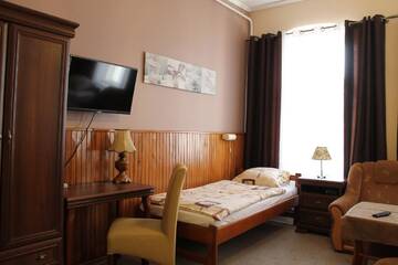 Фото Отель Hotel Polonia г. Намыслув 2
