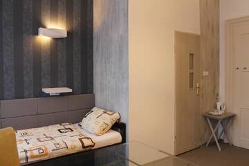 Фото номера Трехместный номер с ванной комнатой Отель Hotel Polonia г. Намыслув 6
